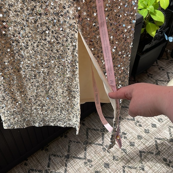 Mac Duggal - Silver Nude Sleeveless Sequined Midi Sheath Dress - Picture 12 of 15